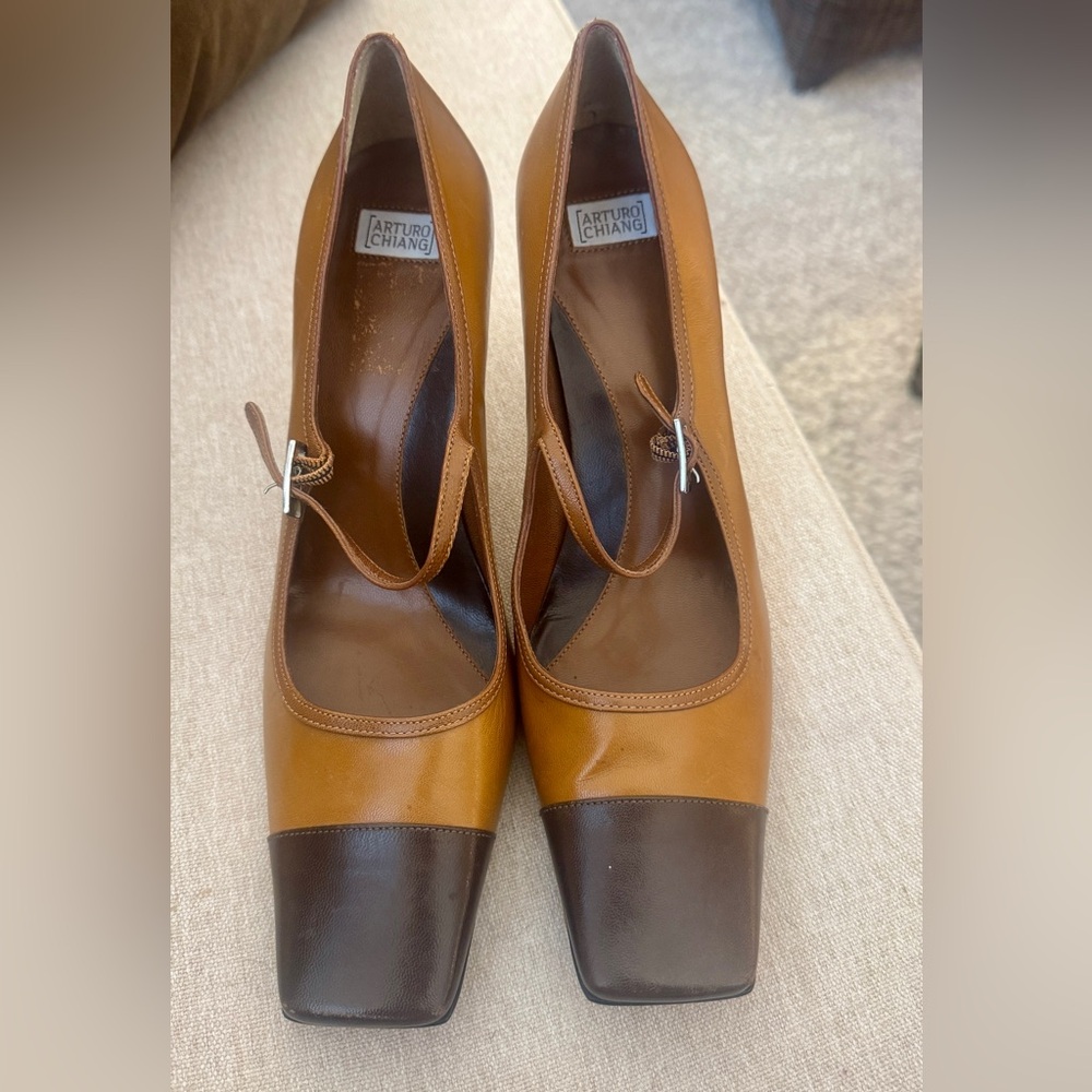 Arturo Chiang Vintage Y2K 2 tone cap toe leather Mary Jane pumps size 10